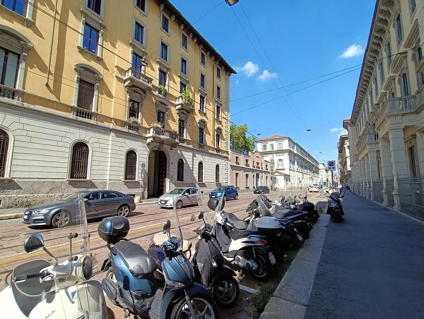 Appartement Sahi - Residenza Corso Italia Tre Camere, Due Bagni E Un Salone Milan